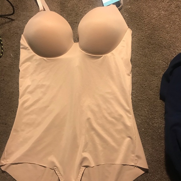 Spanx ❤️ Assets- low-back panty bodysuit - Picture 5 of 8